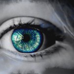 実は【瞳の色】とヘアカラーには密接な関係が！？